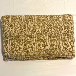 kate quinn golden fern frond circle quilt